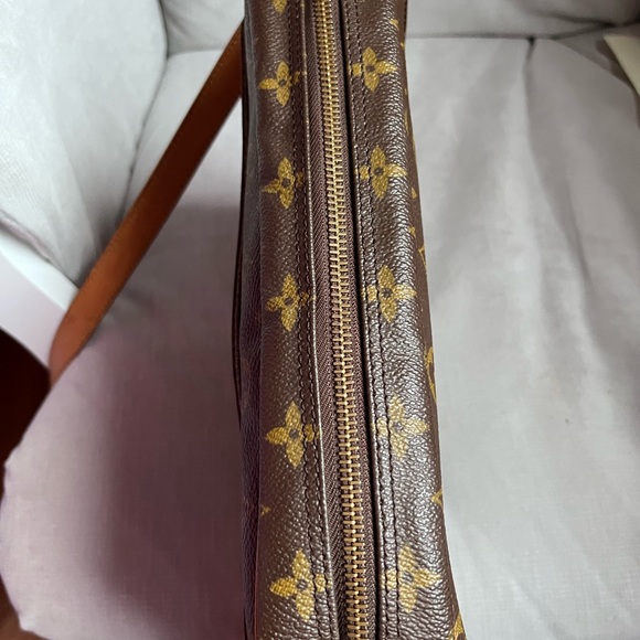 Louis Vuitton Jeune Fille MM shoulder bag - Picture 6 of 16